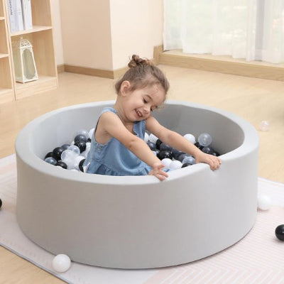 Balle piscine a balle grise fillette balles noires transparentes jeu interieur