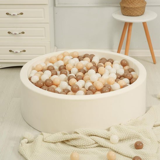 balle piscine a balle beige marron blanc chambre enfant securisees