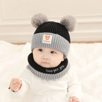 bonnet bebe pompons tour de coup noir gris