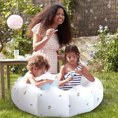 piscine à balles bébé | DouceOasis™ - Ô Royaume de bébé et maman | Le Partenaire d'Excellence en Puériculture pour la famille.